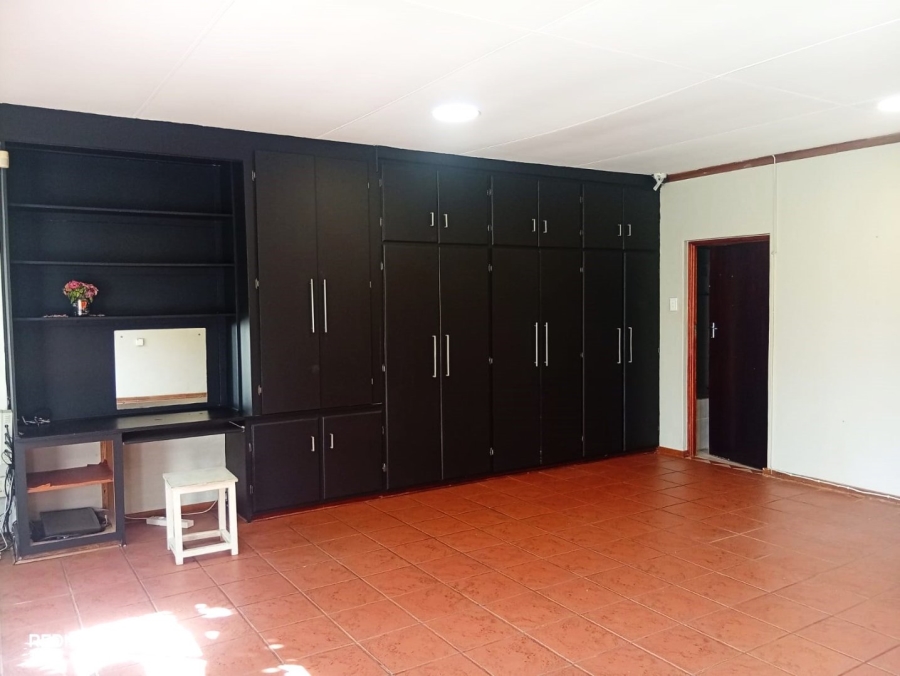 5 Bedroom Property for Sale in Universitas Ridge Free State